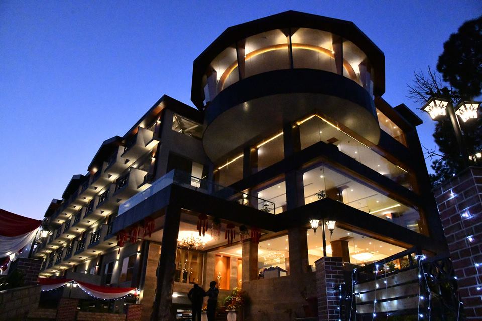 Deventure Hotel and Resort